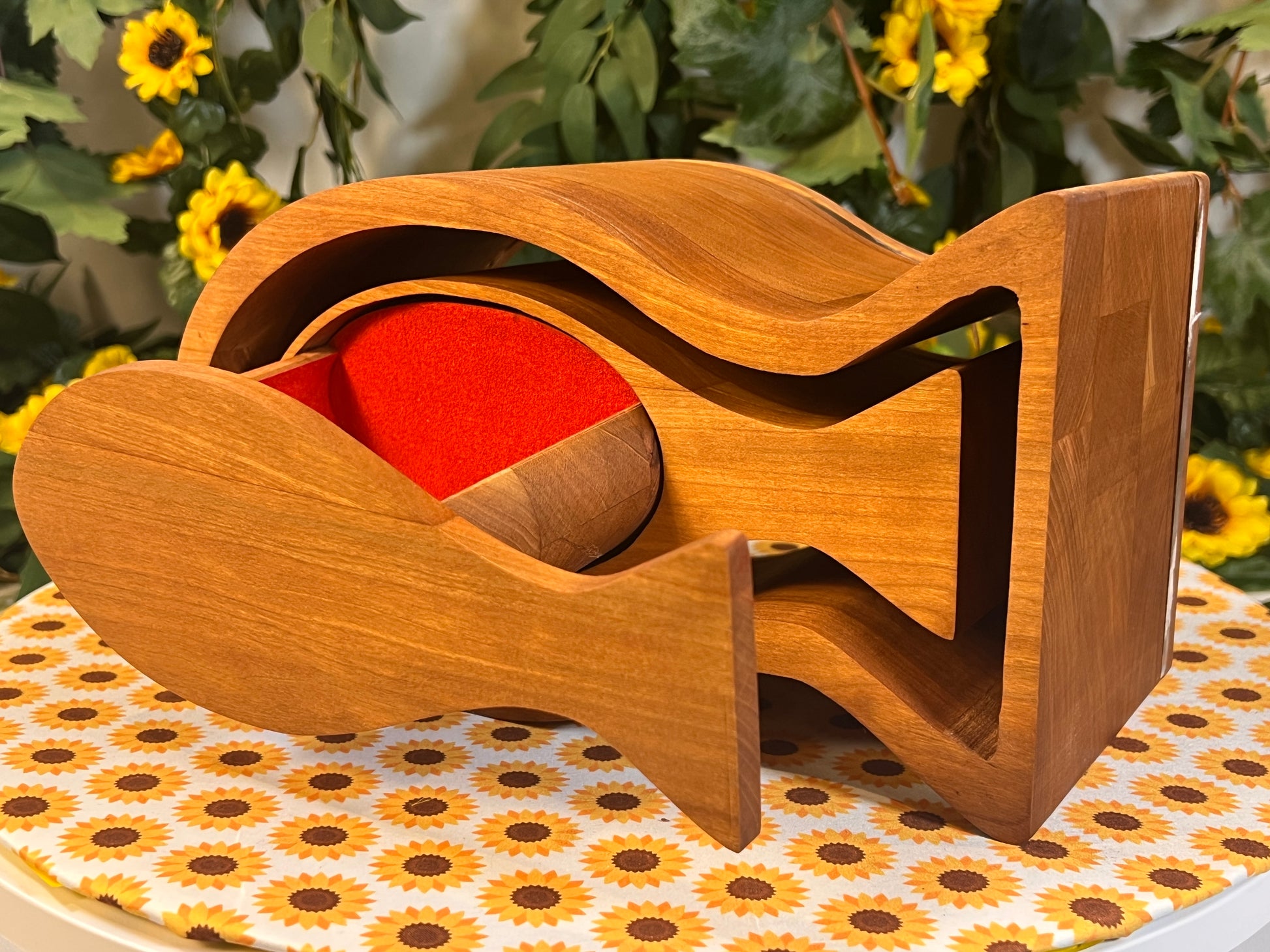 The Floating Ichthus Box, Design C, interior detail
